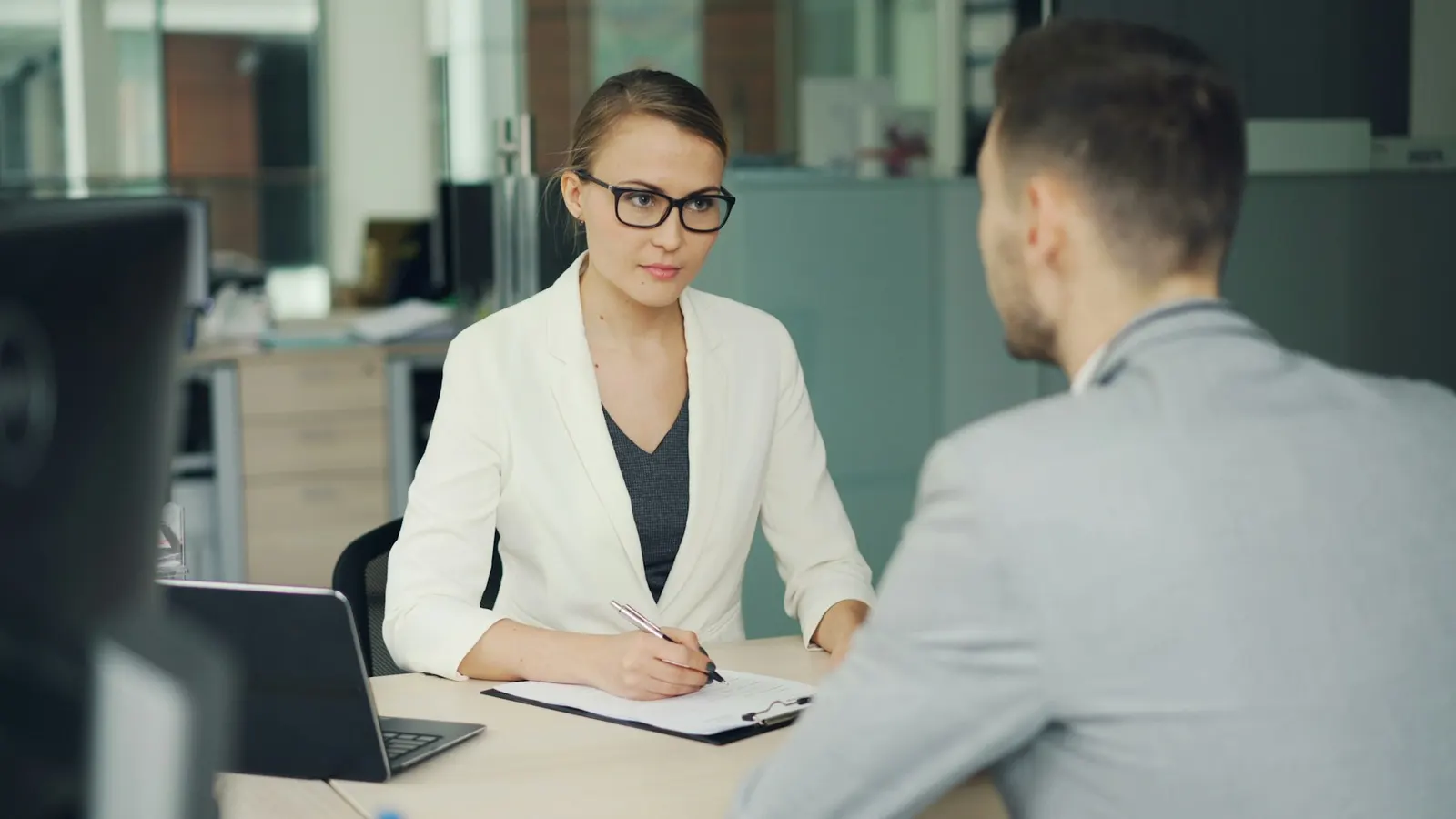 AI Consultant vs. Hiring an In-House AI Engineer: A Cost Comparison for SMBs